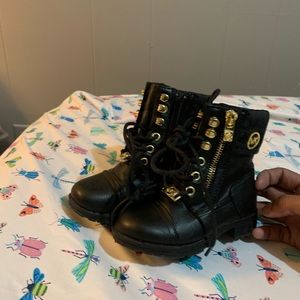 Size 8 toddler Michael Kors black/gold
